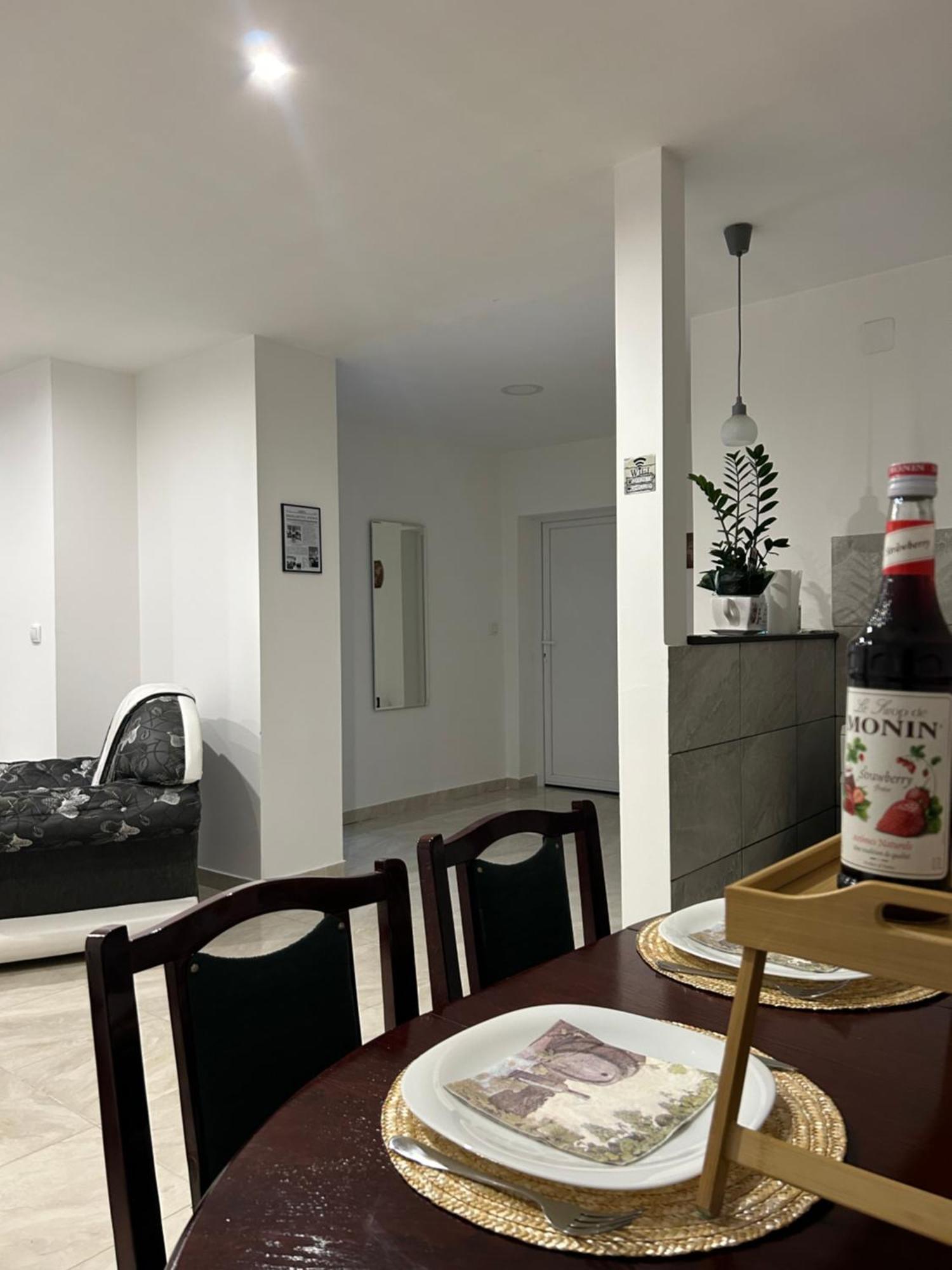 Apartman Diamond Lux Surčin Exterior foto